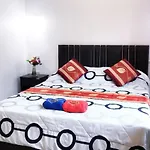 Oyo 1150 Sawasdee Orange Phuket Guest House