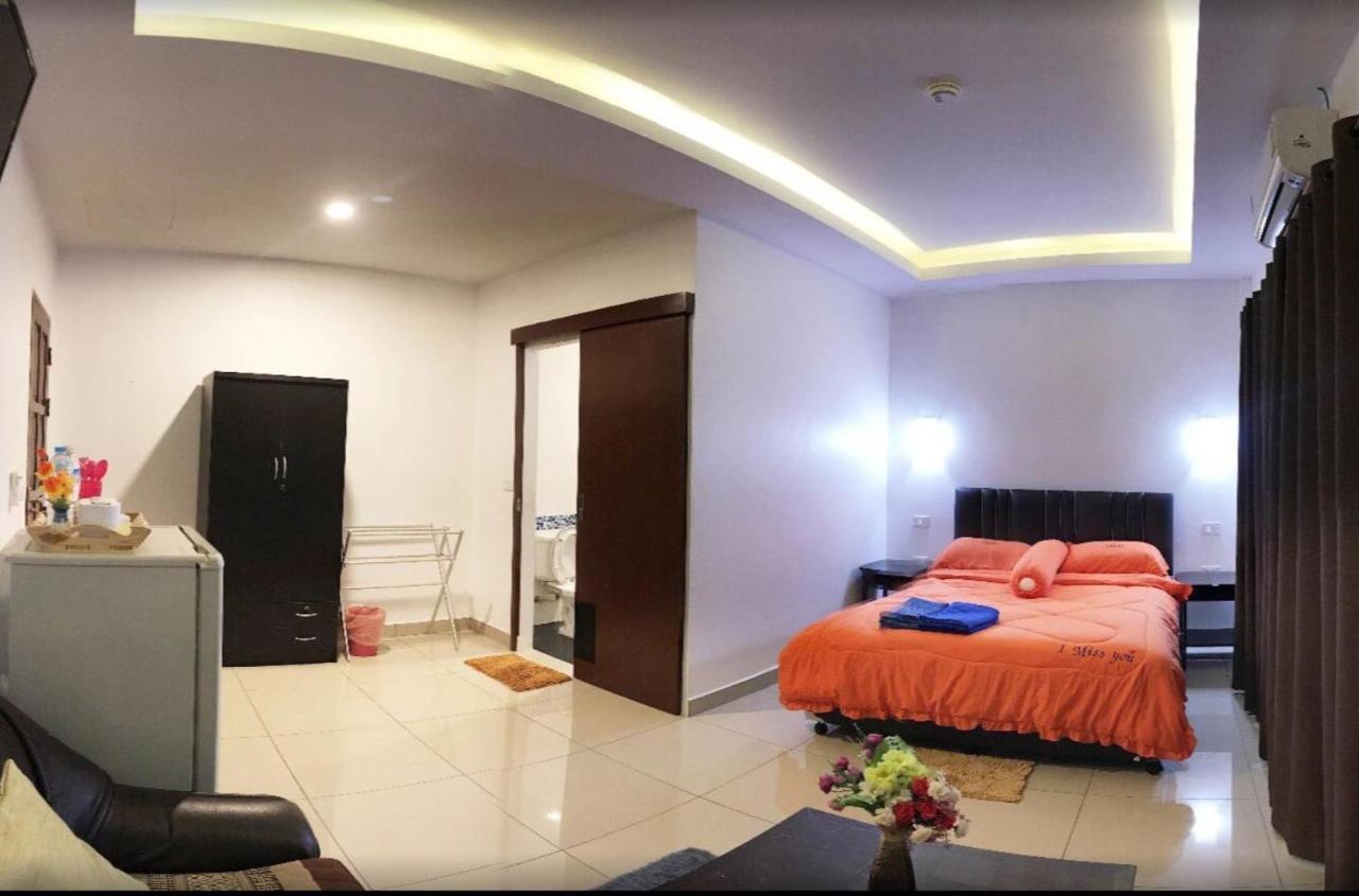Oyo 1150 Sawasdee Orange Hotel Phuket